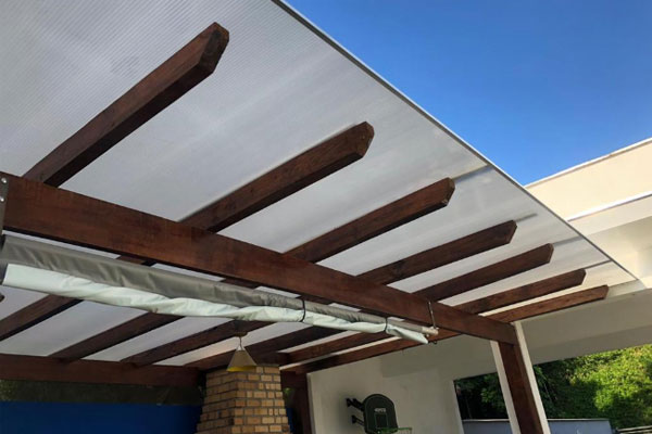 Reflective Multiwall Polycarbonate